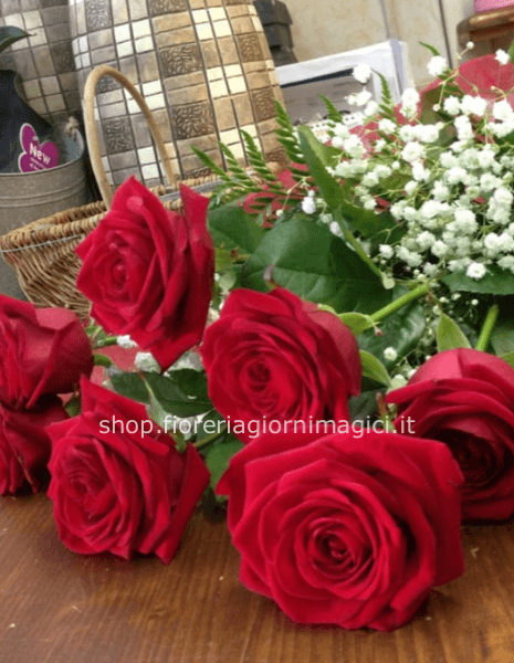 Rose rosse da comporre in mazzo per numero di steli.