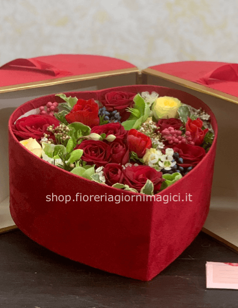 Cofanetto cuore in velluto d. 25