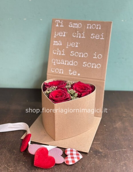 Flowerbox con rose stabilizzate